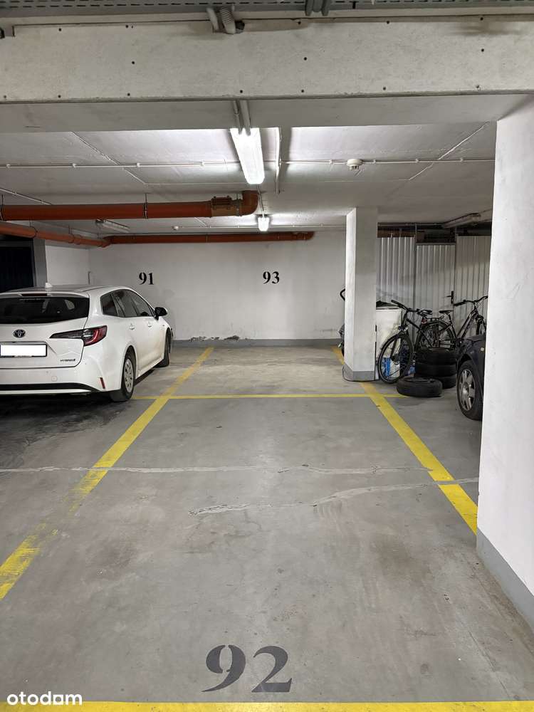 Miejsce Postojowe w garażu podziemnym