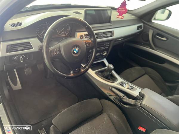 BMW 318 d Touring Pack M - 13