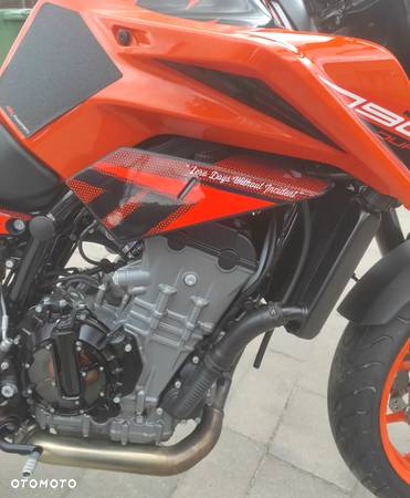 KTM Duke - 18