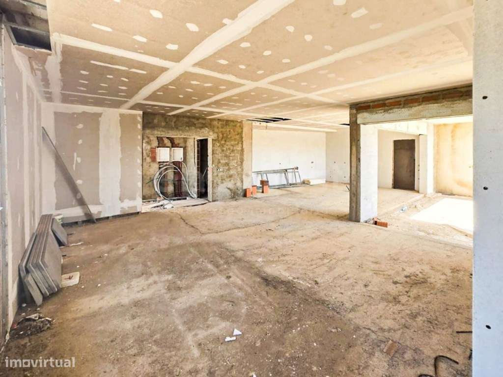 Moradia em construção com piscina em Mesquita Baixa, São Brás de Al... - Grande imagem: 5/13