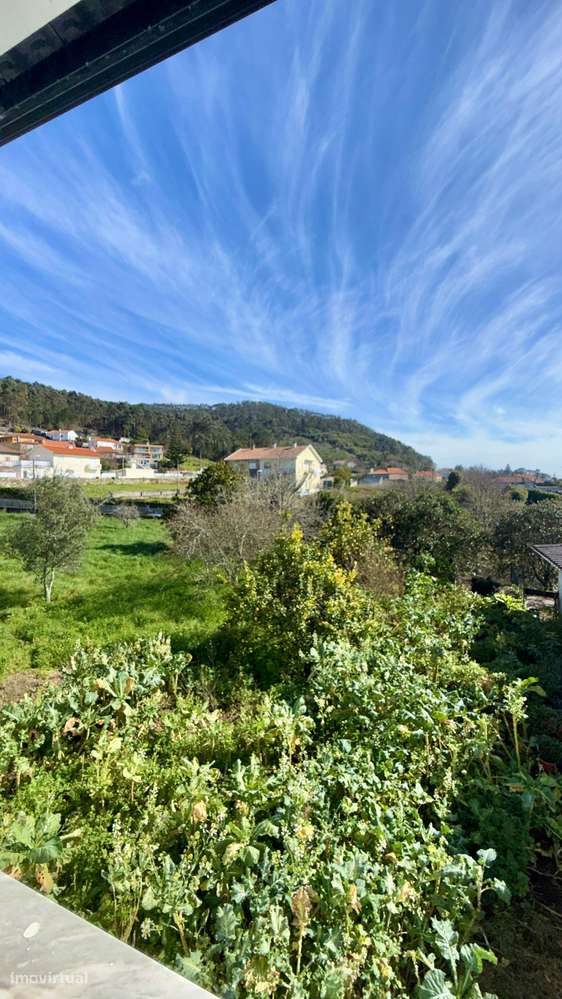 Moradia T7 com Vista Mar e Elevado Potencial em Areosa-37