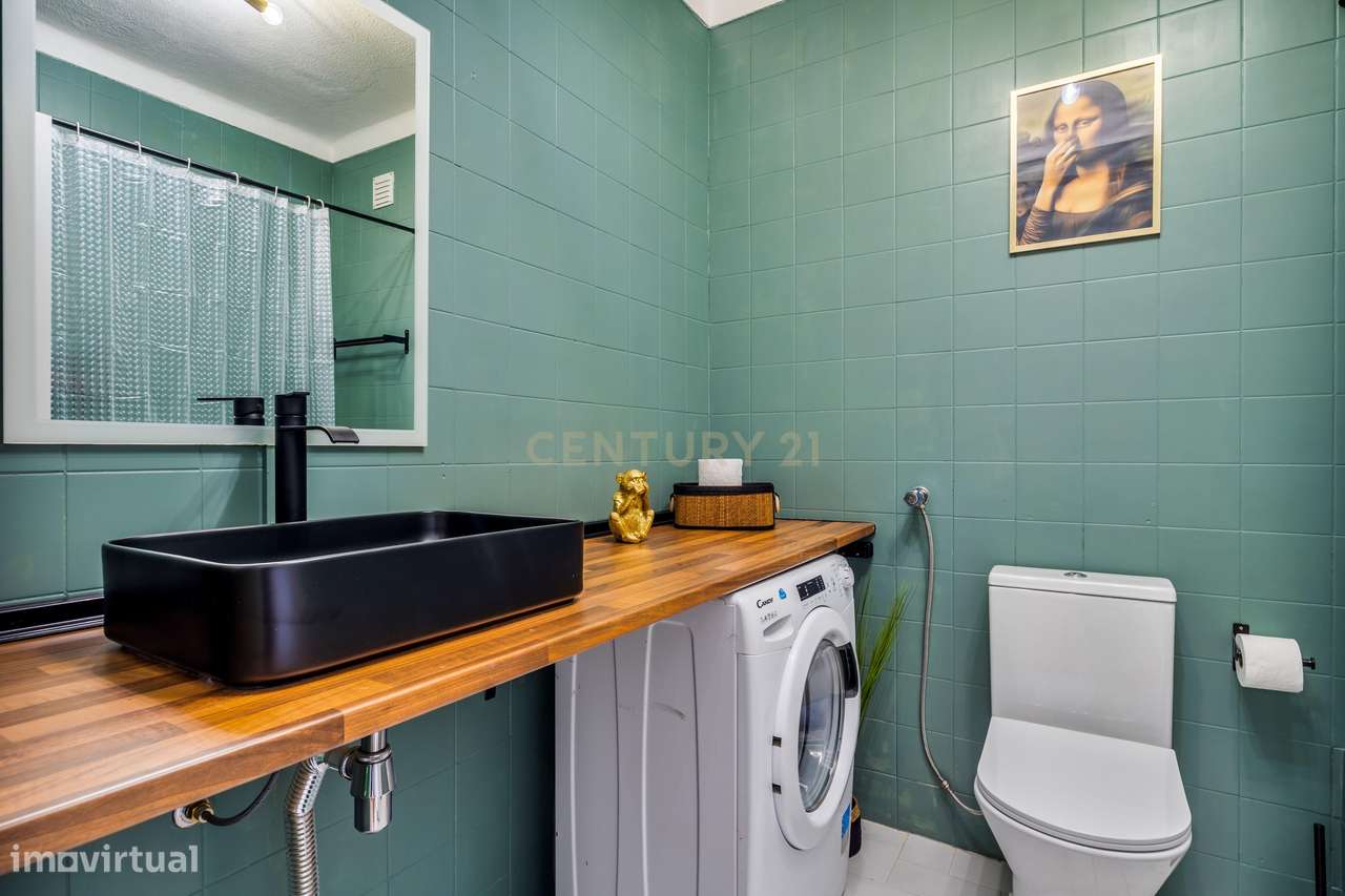 Oportunidade na Bemposta – T0 ideal para férias ou rendimento-13