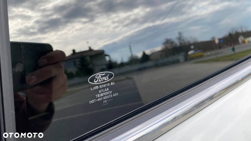 Ford Escape 2.0 EcoBoost AWD Titanium - 33