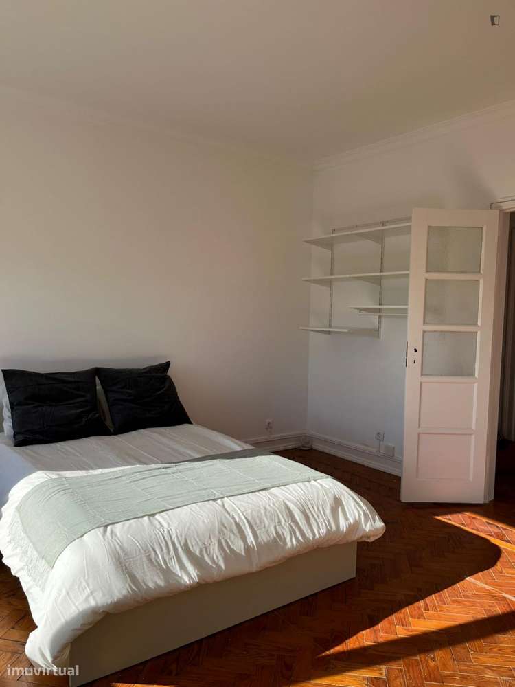 Quarto - localizado em Alvalade Lisbon - Grande imagem: 5/8