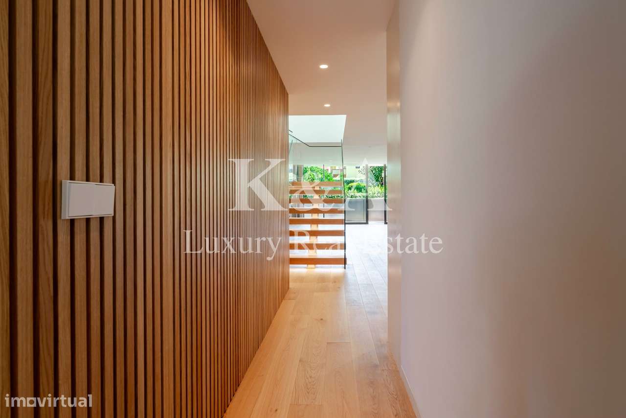 Penthouse T4+1 na Foz com piscina e Vista Mar-5