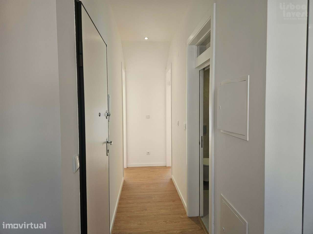 Vendo T2 Remodelado Santa Apolonia com Varanda e vista Rio-18