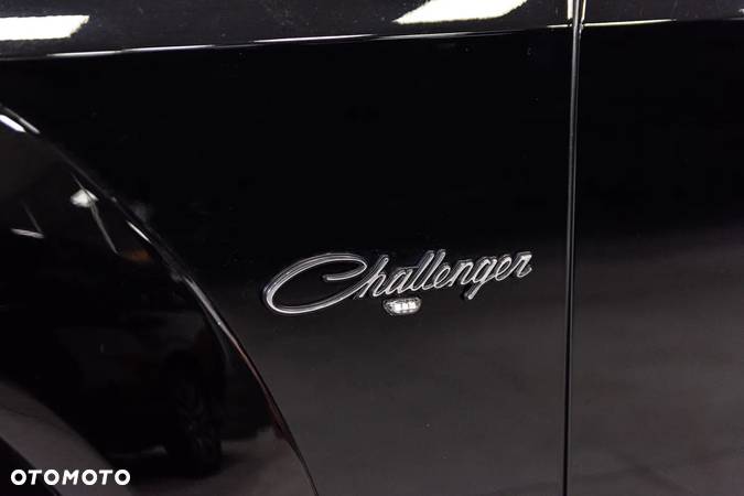 Dodge Challenger 6.2 Redeye Widebody - 33