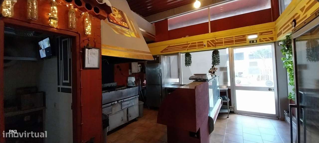 Churrasqueira com Apartamento T0 na Zona Ribeirinha - Grande imagem: 5/23