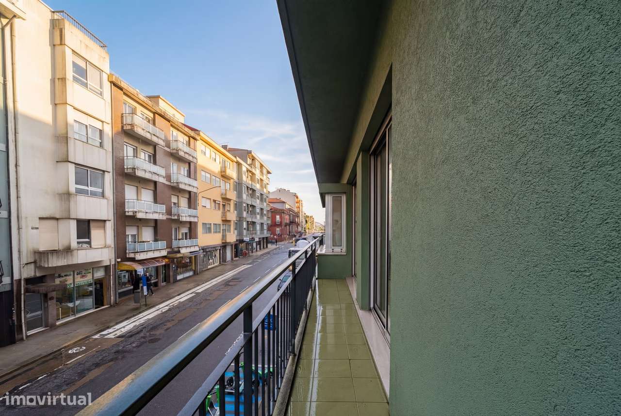 T4 amplo, 4 suites e estacionamento 4 carros – Marquês, Porto-4