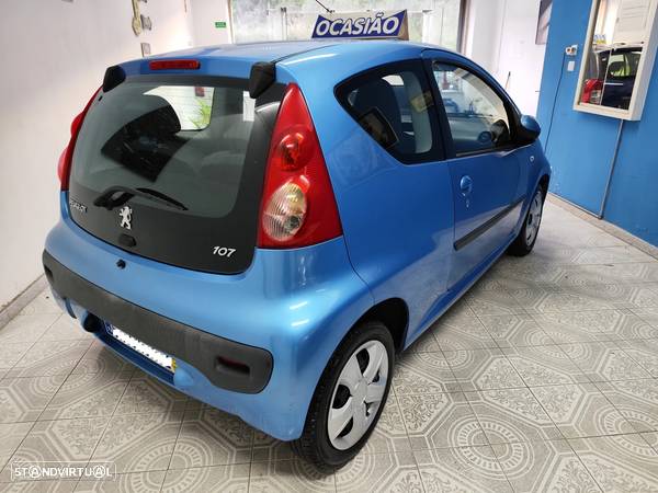 Peugeot 107 1.0 Trendy - 2