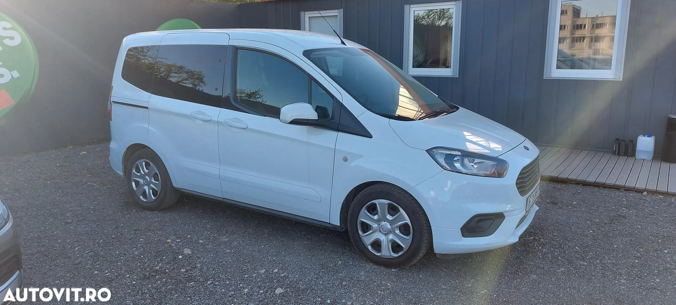 Ford Tourneo Courier 1.5 TDCi Trend - 2