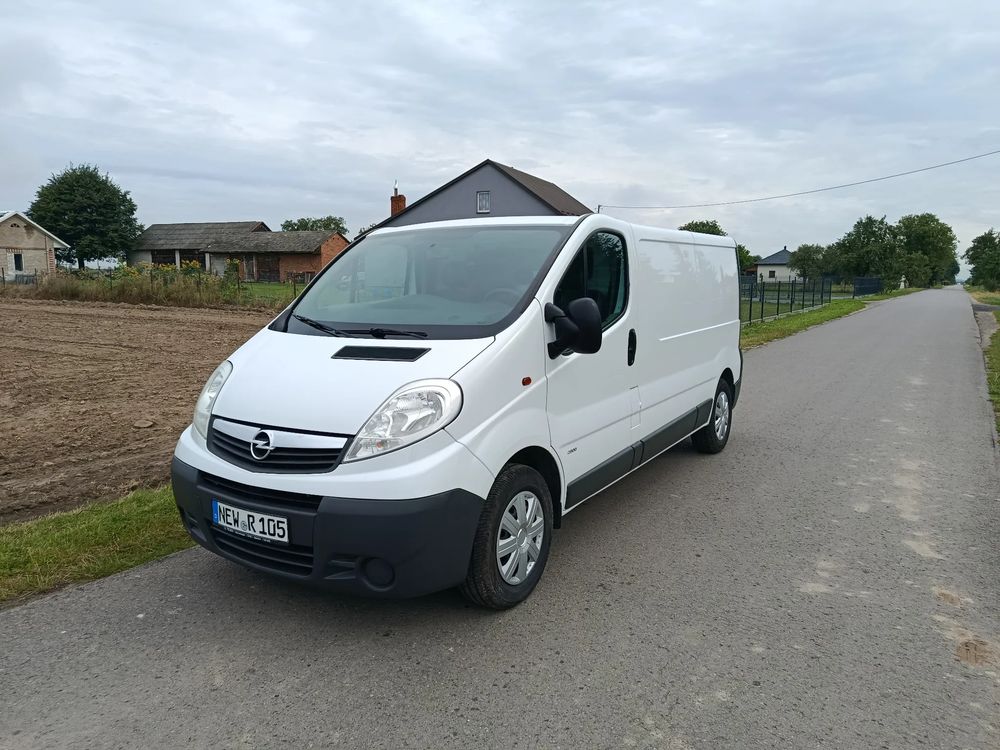 Opel Vivaro 2012
