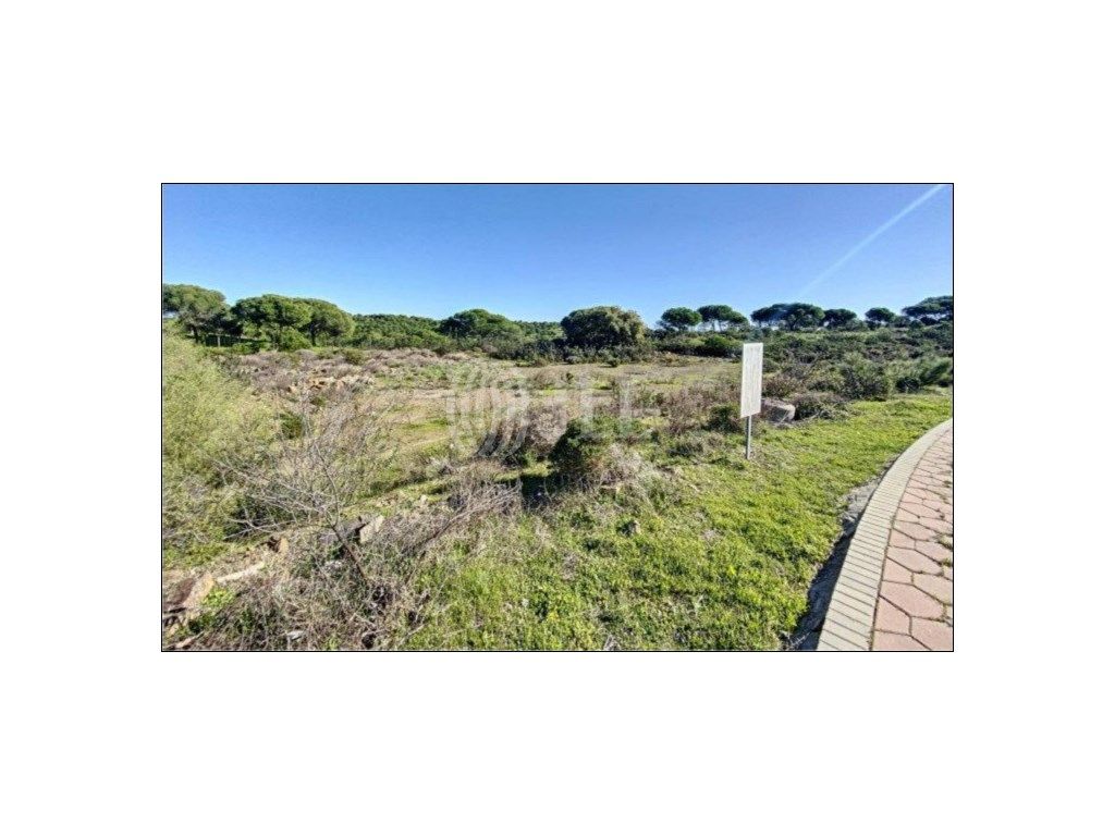 Terreno com vista mar, no Monte Rei Resort, Algarve