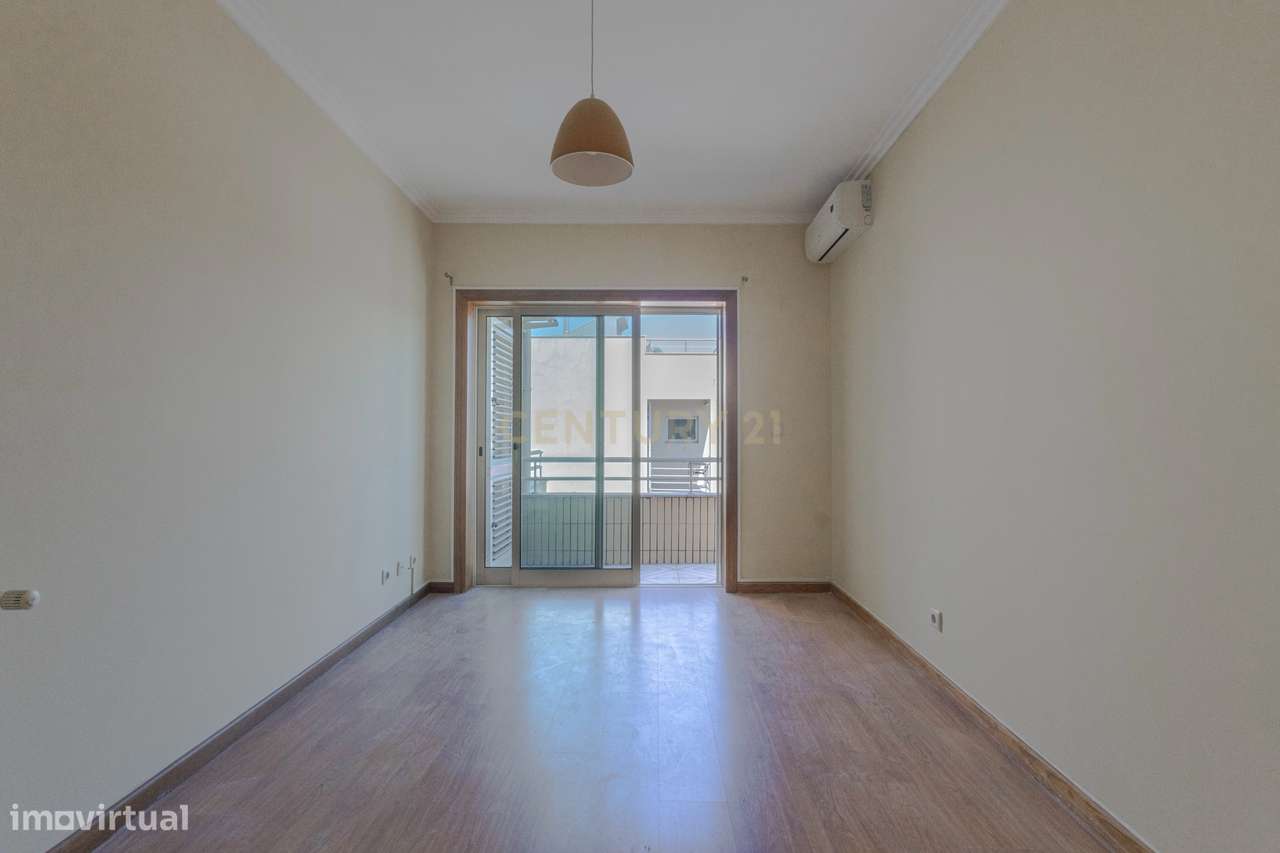 Soberbo Apartamento T2 com Vista Mar Canidelo-19