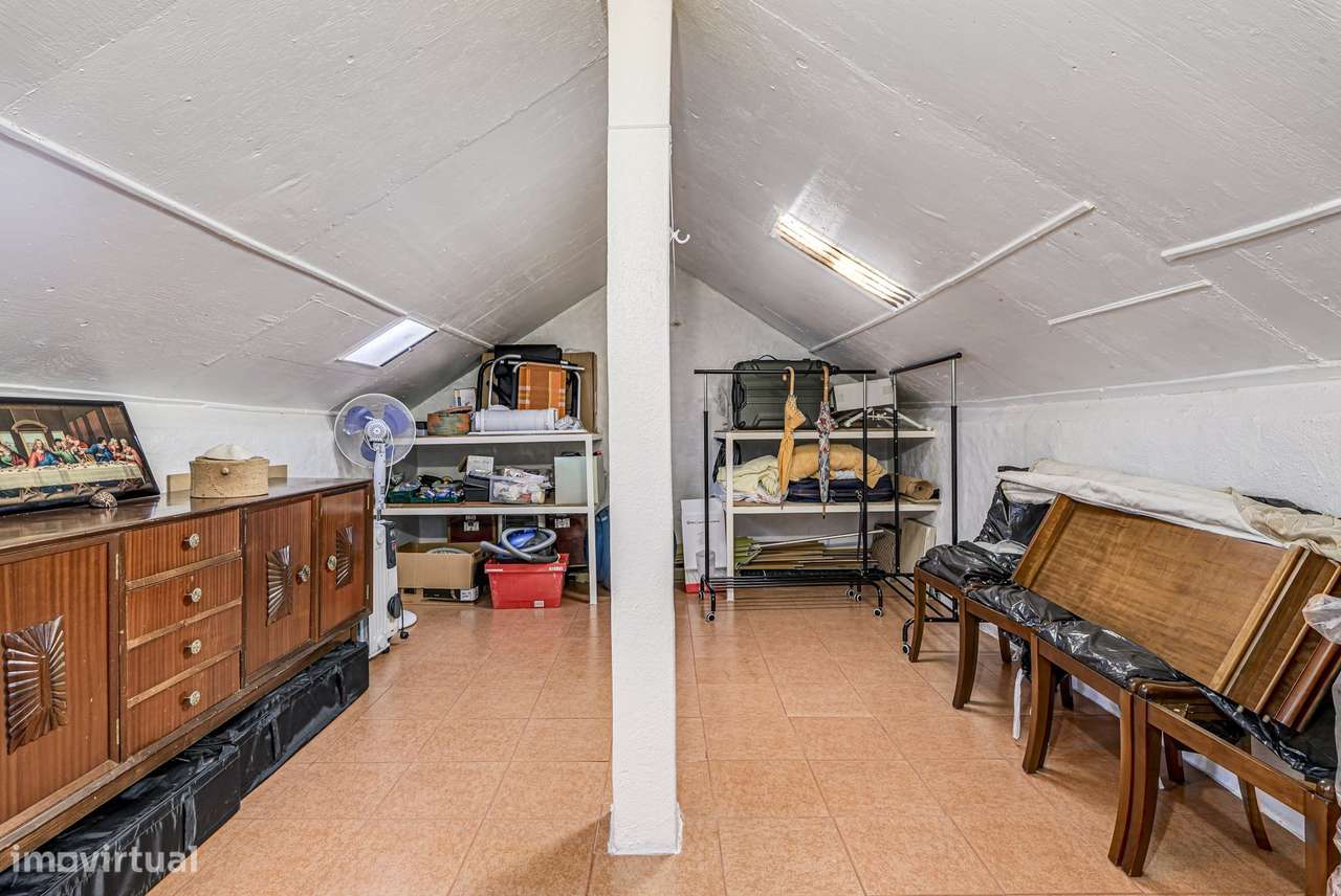 Moradia T2+1, c/ Garagem, Bairro do Areias – Montijo-47