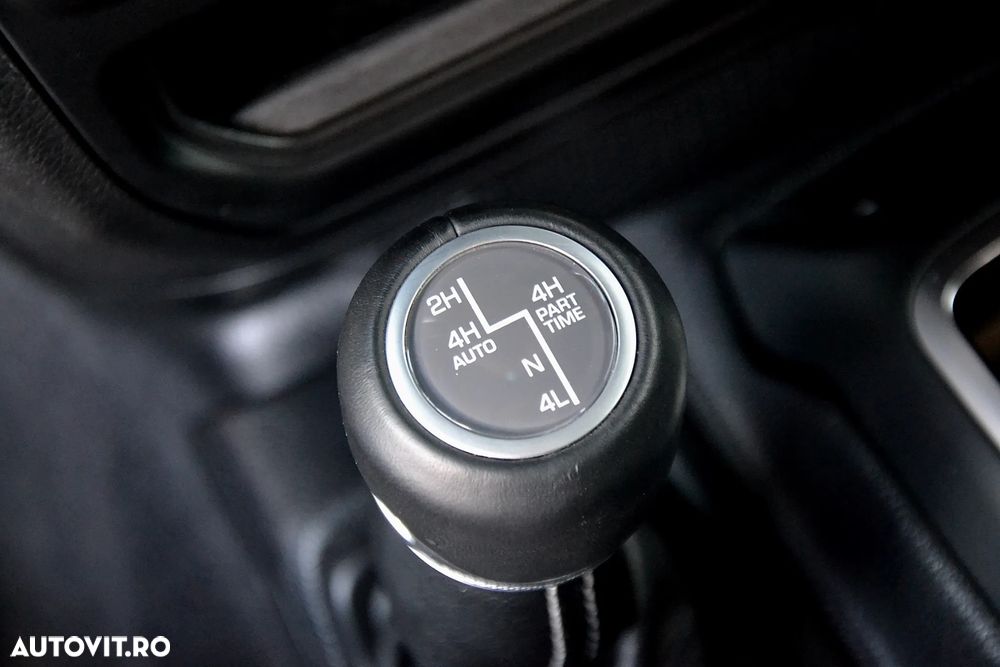 JEEP Gladiator Overland 3.0d V6 264cp 39871 km - 12