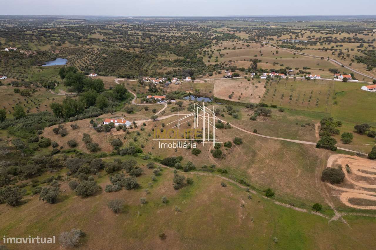 Monte das Parreiras com 2ha em Malarranha-19