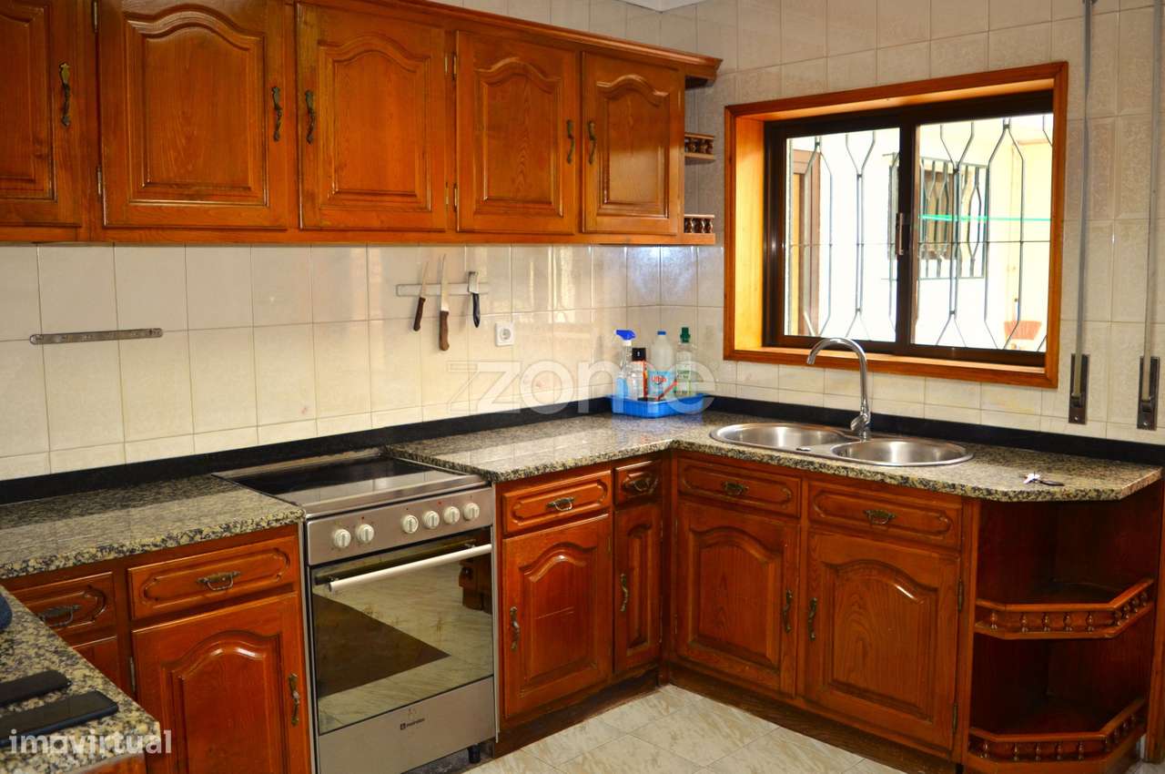 Moradia T5 com 3 frentes em S. Mamede de Infesta - Grande imagem: 4/21