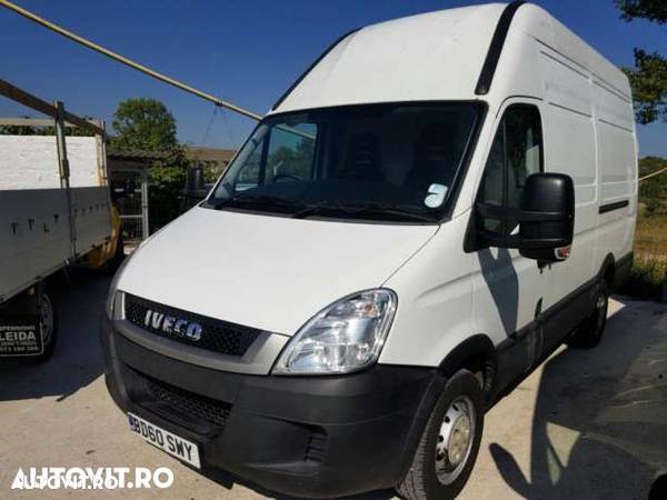 Dezmembrez Iveco Daily 35S11 2011 2.3jtd - 1