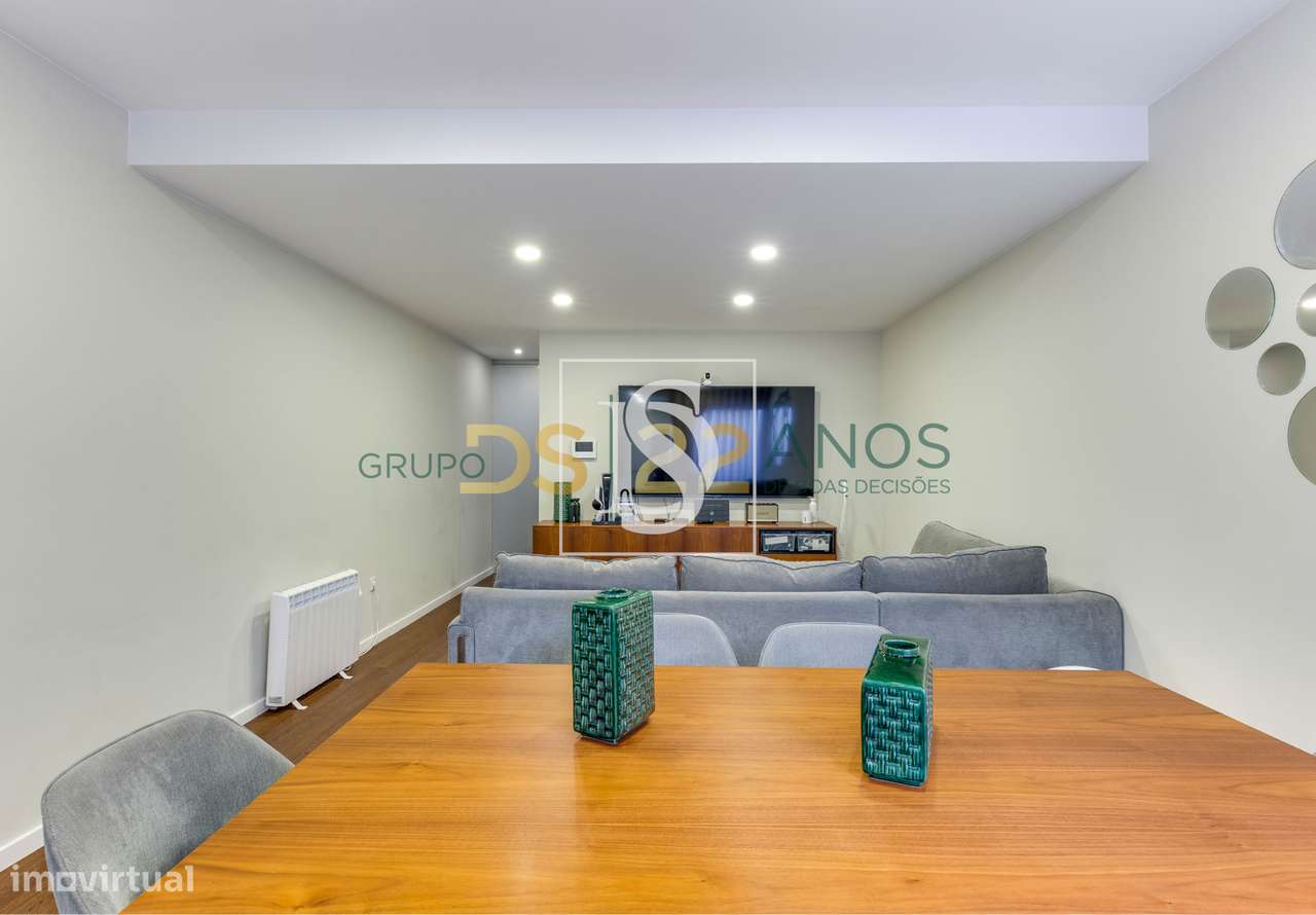 Moradia de construção moderna, situada na 3. ª linha de praia na Póvoa-7