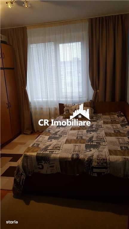 De vanzare  Apartament 4 camere Aparatorii Patriei