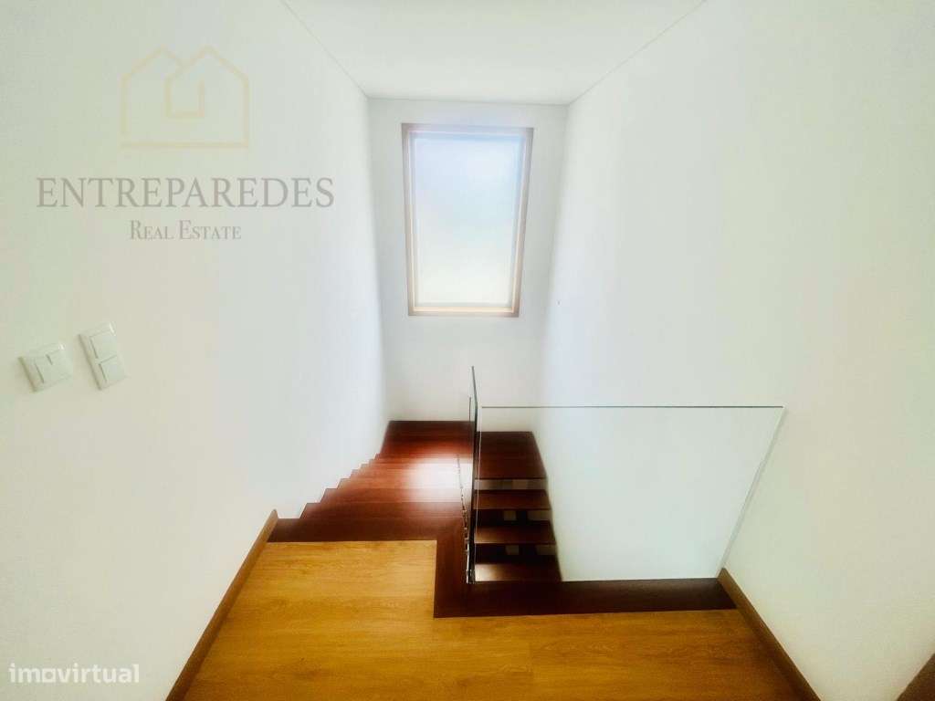 Moradia T3+1 NOVA para comprar, Santa Maria da Feira - Aveiro-10