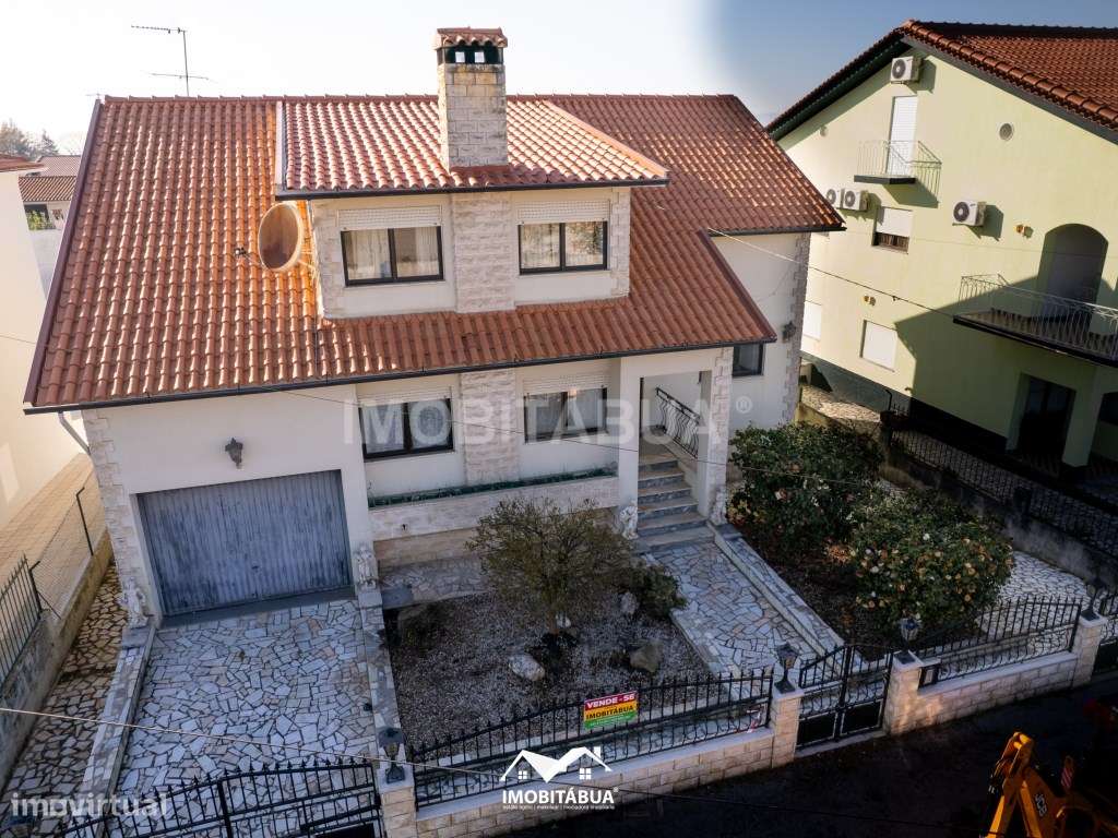 Moradia T5 com Piscina (Jacuzzi Integrado), Jardim e Churrasqueira-45