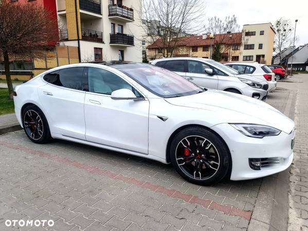 Tesla Model S Performance - 18