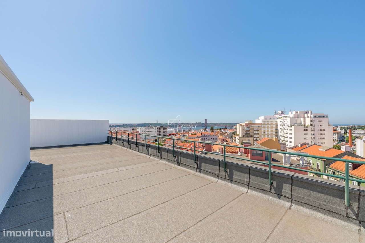 T2 com Vista Rio, Garagem e Terraço Comum – Campo de Ourique - Grande imagem: 4/28