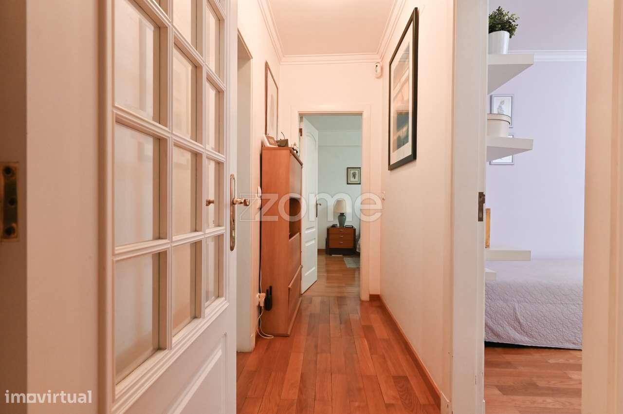 T2 com Sotão e duas Garagens, em Oeiras - Grande imagem: 4/29