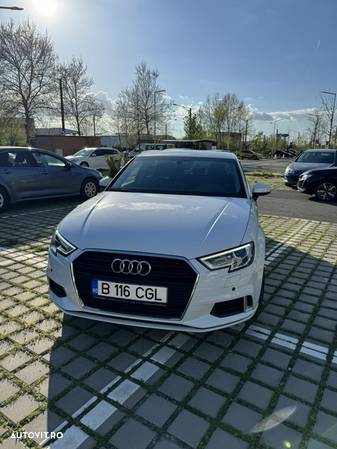 Audi A3 35 TFSI cylinder on demand Limousine S tronic - 12