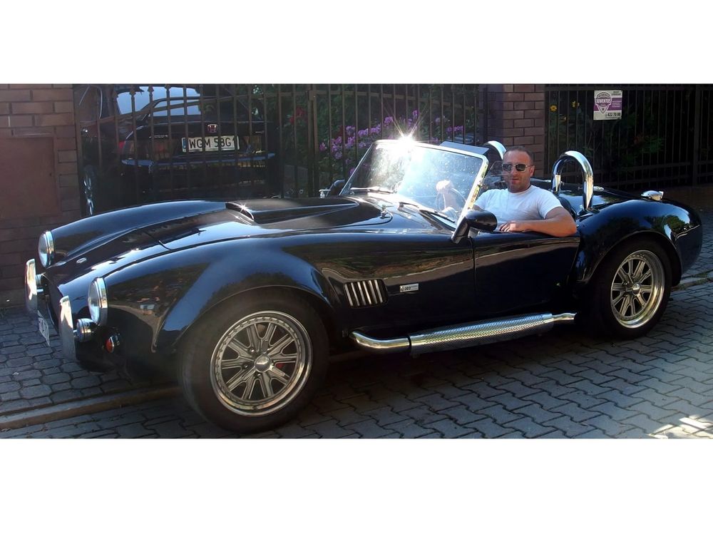 Ac cobra silnik  5.7 v8 stan idealny, automat,  doinwestowana 330km 2005