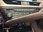 Lexus ES - 20