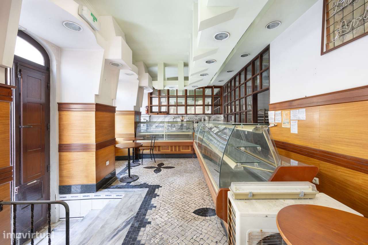 Loja perto da praia da Nazaré-2