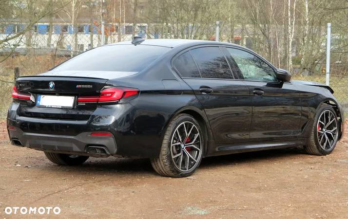 BMW Seria 5 M550i xDrive - 5