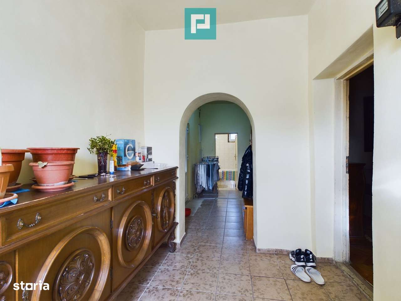 Casă cu 4 camere + anexe   în Șofronea - Imagine principală: 4/14