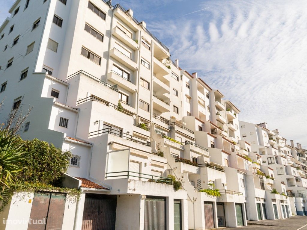 Apartamento T3, para renovar, centro de Cascais