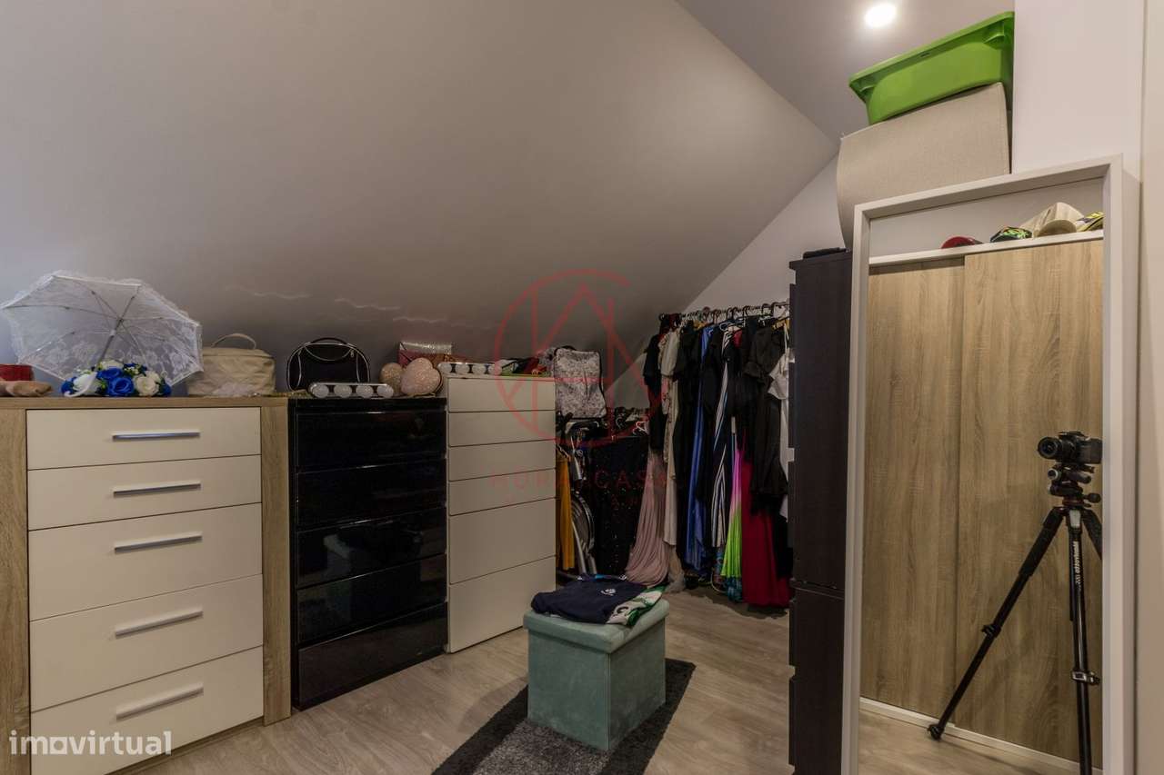 Moradia em Fernão Ferro – Privacidade, Conforto e Acesso rápido a-5