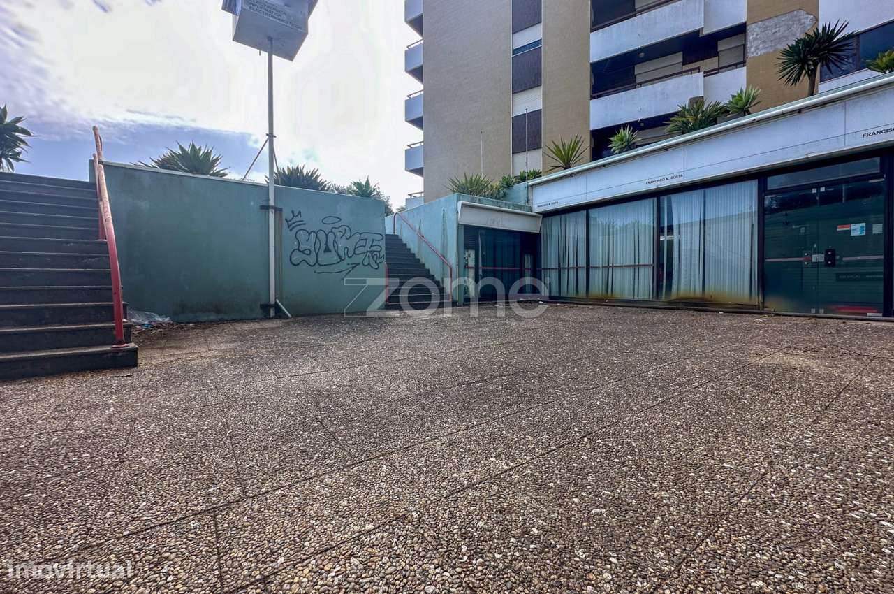 Espaço Comercial para arrendamento em Ponta Delgada. - Grande imagem: 4/47