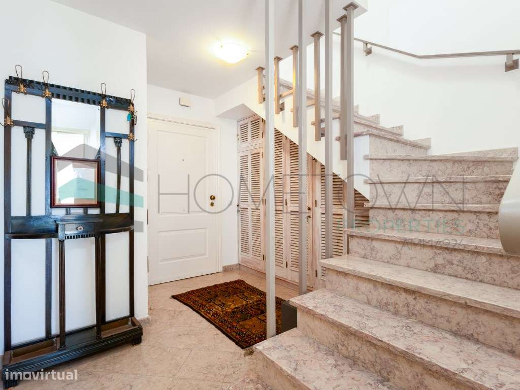 Apartamento Duplex com Terraço Panorâmico e Acesso Privado à Praia-...-15