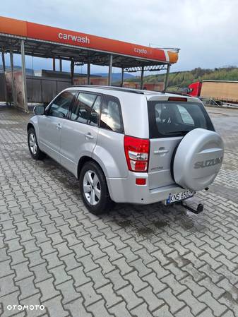 Suzuki Grand Vitara 2.0 - 1