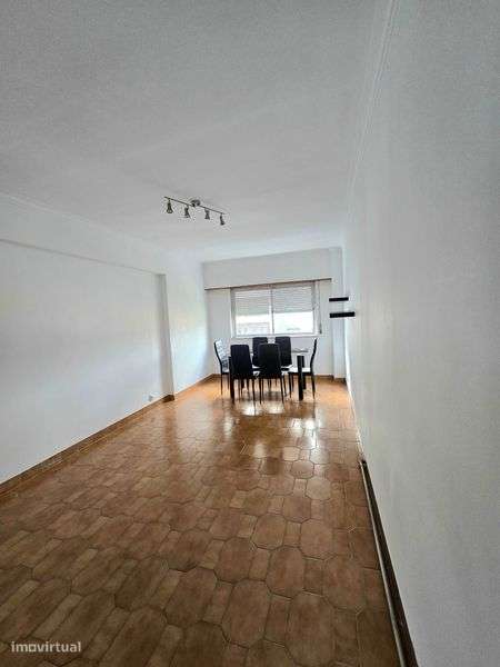 Apartamento T2 com Excelente Exposição Solar – Agualva - Grande imagem: 5/10