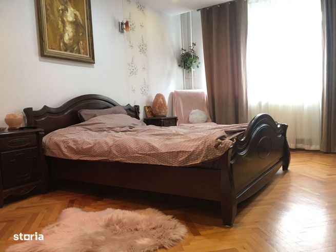 Apartament cu 3 camere de vânzare în zona Manastur