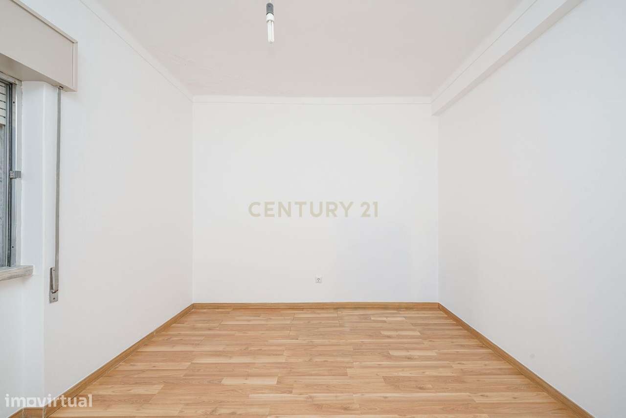 Apartamento T2 em Setúbal – Excelente Oportunidade-11