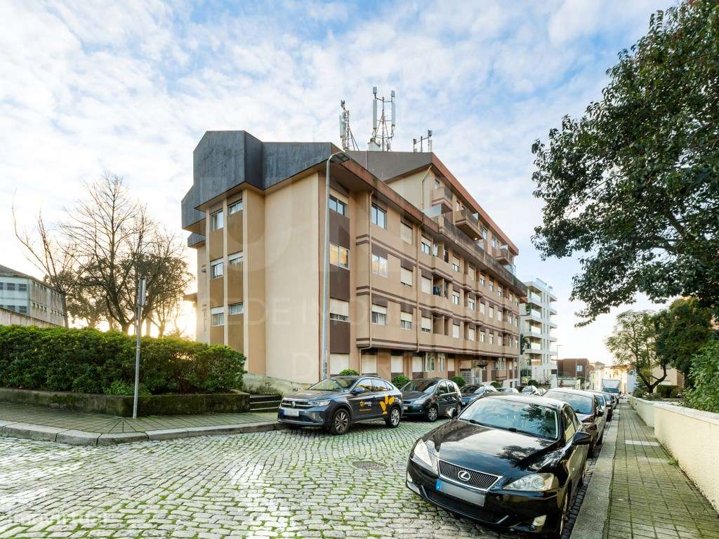 APARTAMENTO T1+1 RENOVADO | ARCA D´ÁGUA, PORTO-0