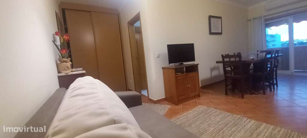 Apartamento T1 com lugar de garagem em zona de Armação de Pêra - Grande imagem: 5/11