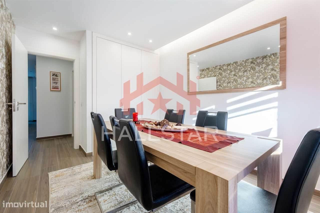 Moradia T4 / Jardim e Garagem / Cela-17