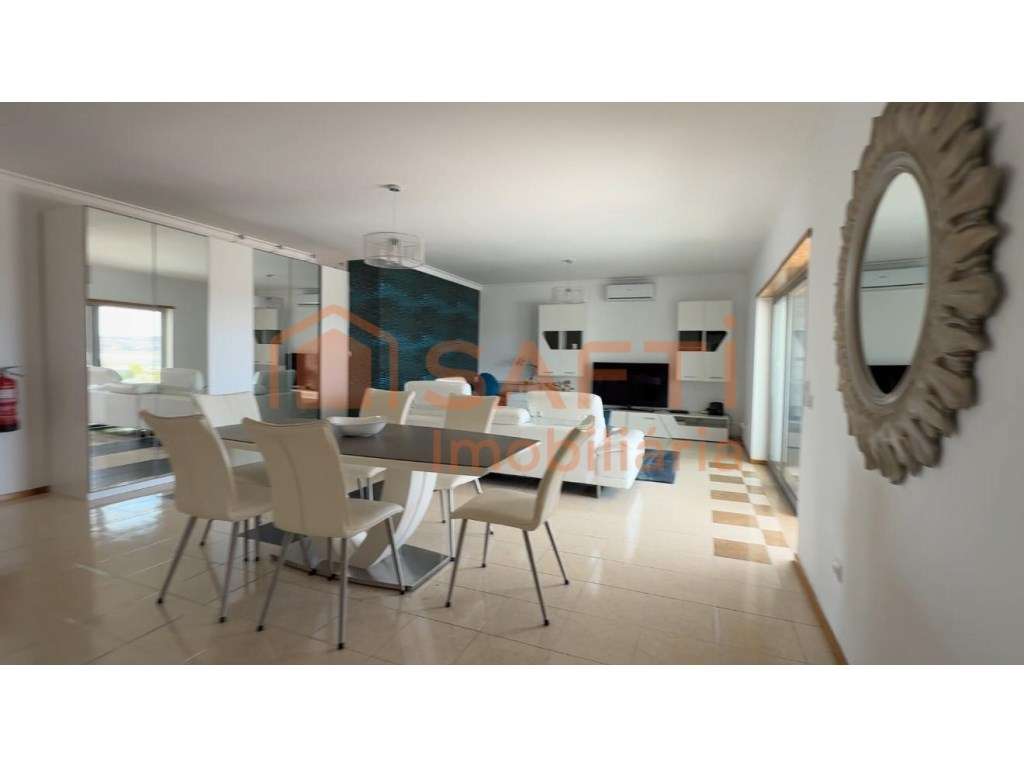 Excecional apartamento T3, residência com 2 elevadores, estacioname... - Grande imagem: 2/15