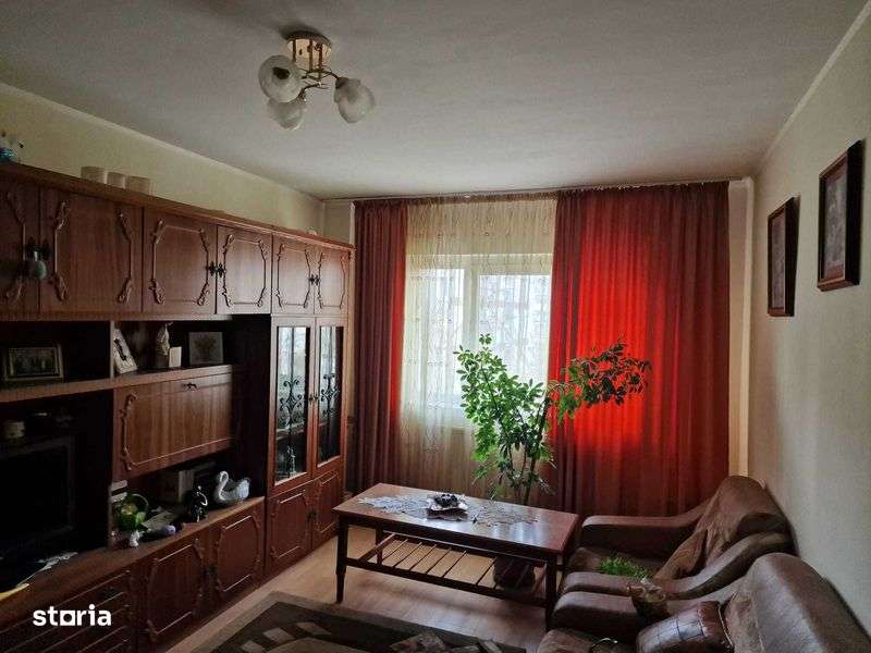 Vand apartament Costesti - Imagine principală: 4/8