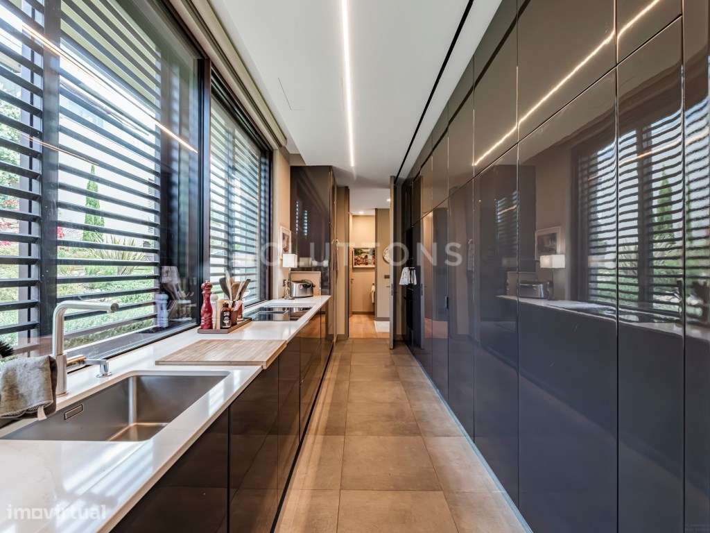 Venda Moradia T3 | Condomínio, Piscina privada e vista mar, Estoril...-10